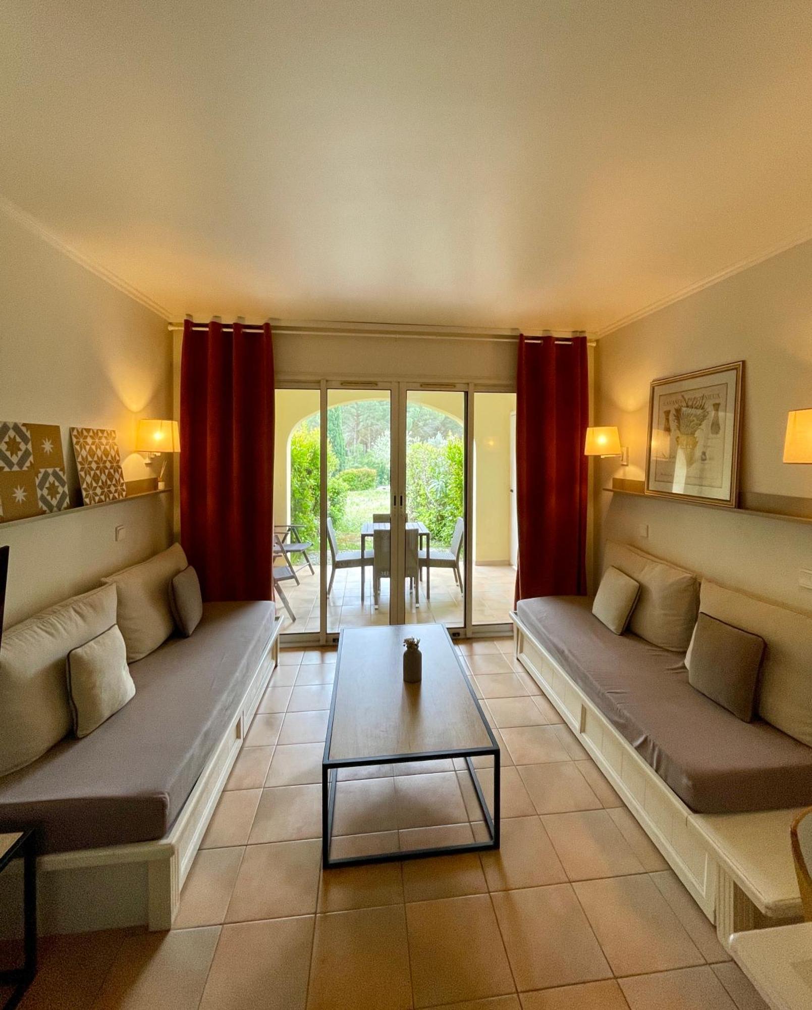 Studio 4 Personnes Golf International Pont Royal Mallemort Exterior foto